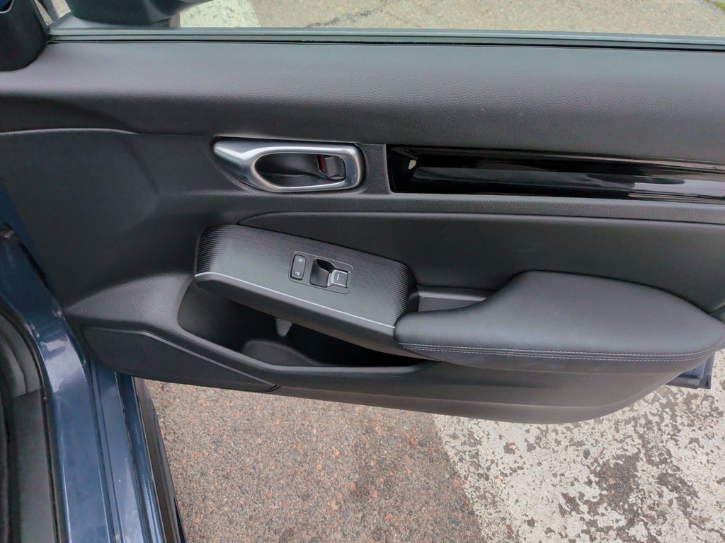 2025 Honda CIVIC SEDAN HYBRID Touring | Leather | Cam | Sunroof | 200K Warranty in Saint John, New Brunswick - 46 - w1024h768px