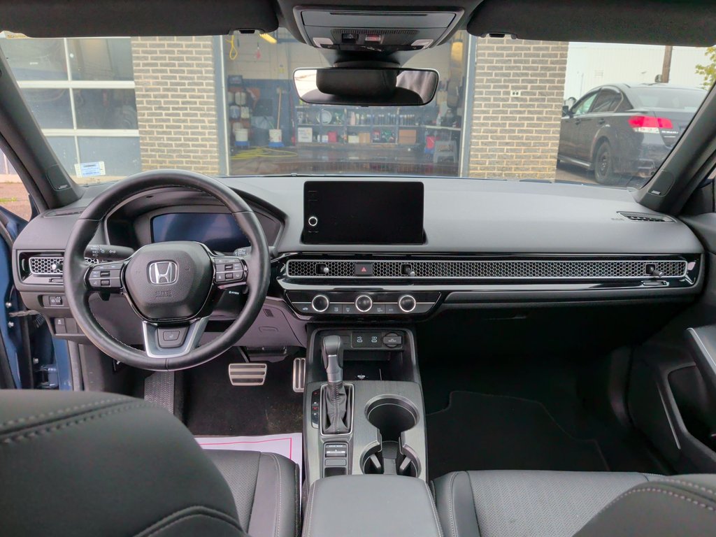 2025 Honda CIVIC SEDAN HYBRID Touring | Leather | Cam | Sunroof | 200K Warranty in Saint John, New Brunswick - 16 - w1024h768px