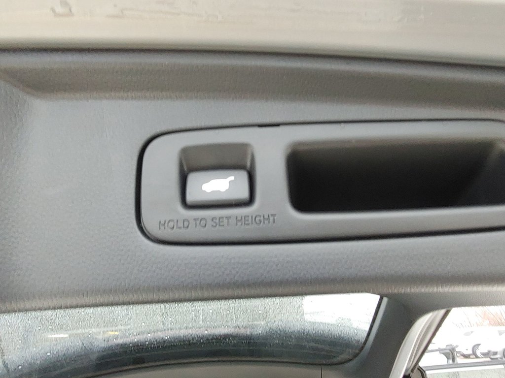 2023 Honda CR-V Hybrid Touring | Leather | Sunroof | Warranty to 2028 in Saint John, New Brunswick - 43 - w1024h768px