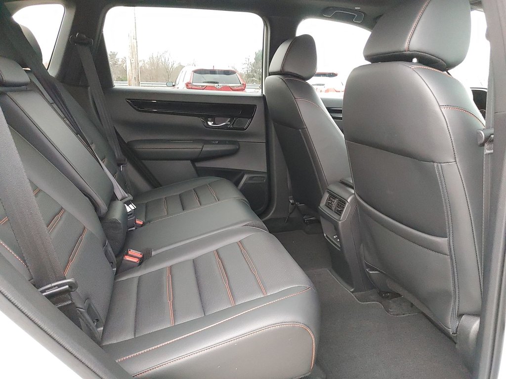 2024 Honda CR-V Hybrid Touring | Roof | BOSE | Cam | Warranty to 2029 in Saint John, New Brunswick - 39 - w1024h768px