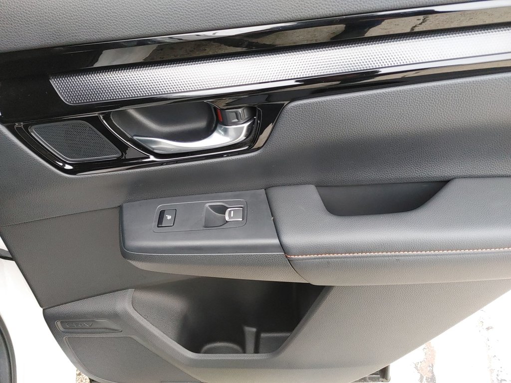 2024 Honda CR-V Hybrid Touring | Roof | BOSE | Cam | Warranty to 2029 in Saint John, New Brunswick - 40 - w1024h768px