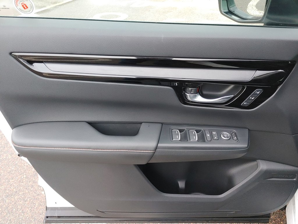 2024 Honda CR-V Hybrid Touring | Roof | BOSE | Cam | Warranty to 2029 in Saint John, New Brunswick - 15 - w1024h768px
