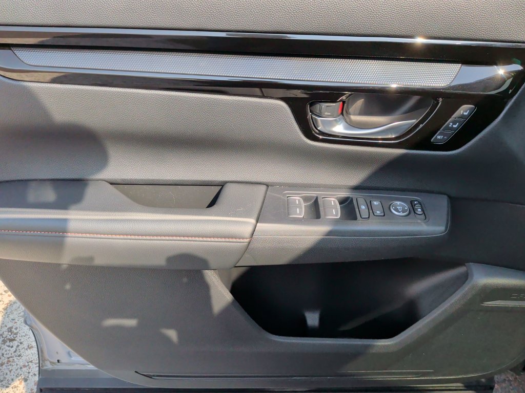 2025 Honda CR-V Hybrid Touring | Leather | Sunroof | Warranty to 2029 in Saint John, New Brunswick - 15 - w1024h768px