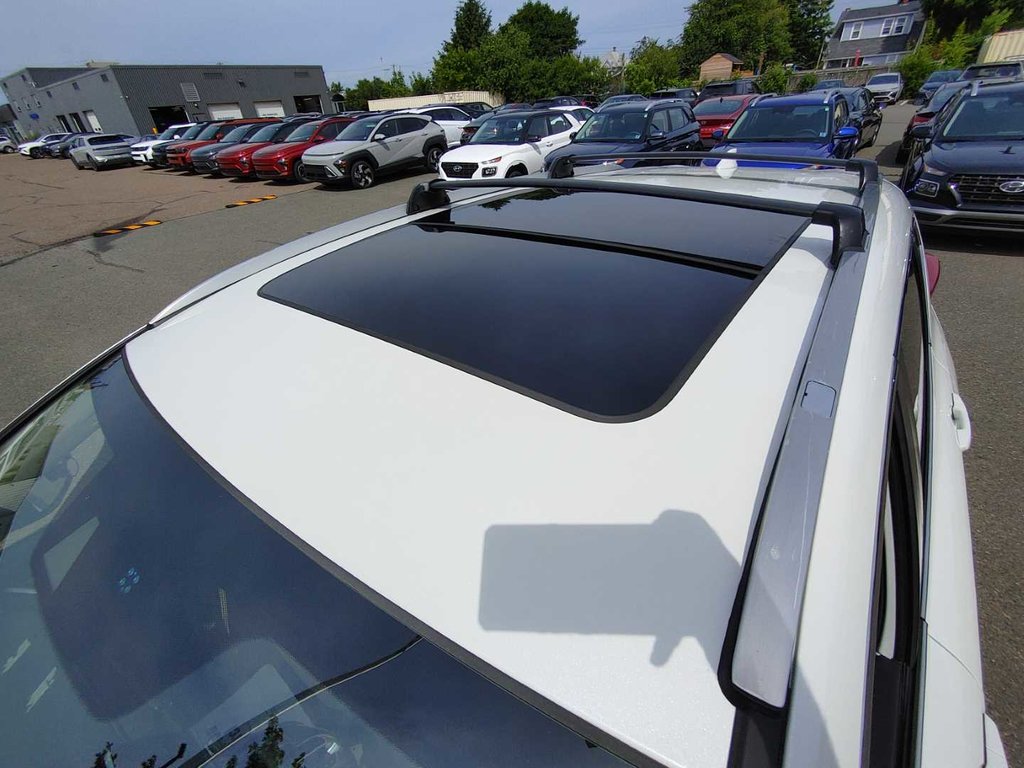 2019 Honda CR-V Touring | Leather | Roof | Nav in Saint John, New Brunswick - 12 - w1024h768px