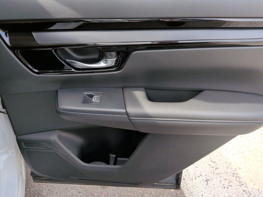 2025 Honda CR-V Sport | Sunroof | Cam | USB | Warranty to 2029 in Saint John, New Brunswick - 38 - w1024h768px