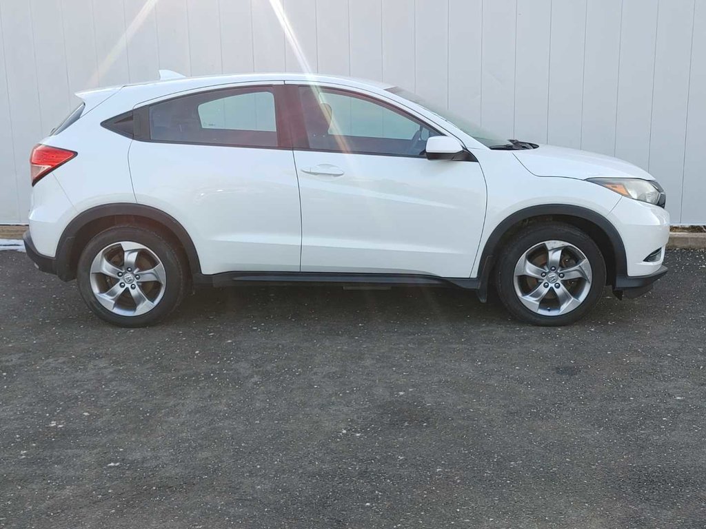 2017 Honda HR-V LX | 6-Spd | Cam | USB | HtdSeats | Bluetooth in Saint John, New Brunswick - 2 - w1024h768px