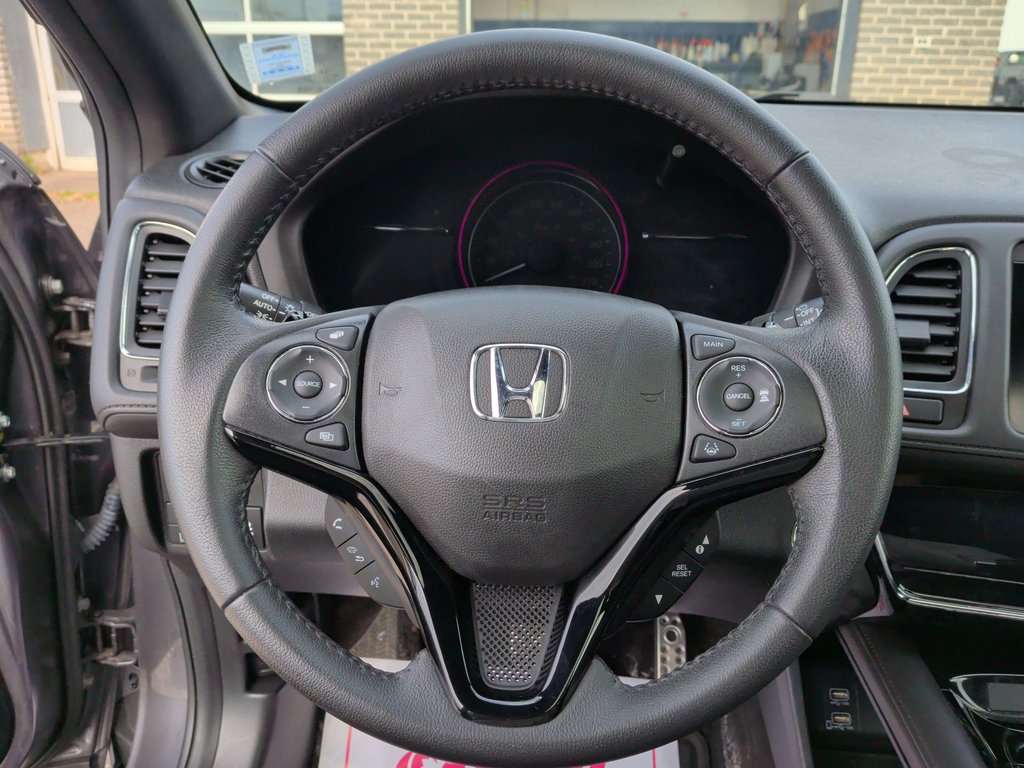2022 Honda HR-V SPORT | Sunroof | Cam | USB | HtdSeats in Saint John, New Brunswick - 12 - w1024h768px