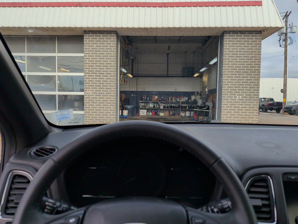 2022 Honda HR-V SPORT | Sunroof | Cam | USB | HtdSeats in Saint John, New Brunswick - 13 - w1024h768px