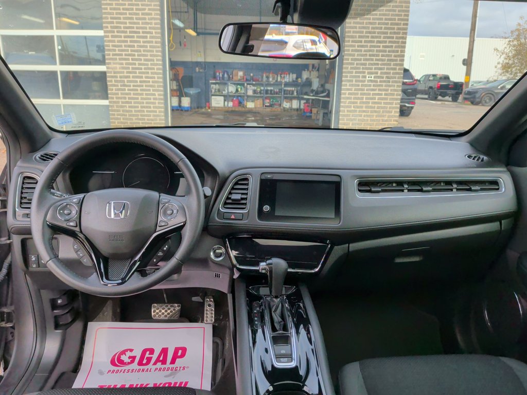 2022 Honda HR-V SPORT | Sunroof | Cam | USB | HtdSeats in Saint John, New Brunswick - 16 - w1024h768px