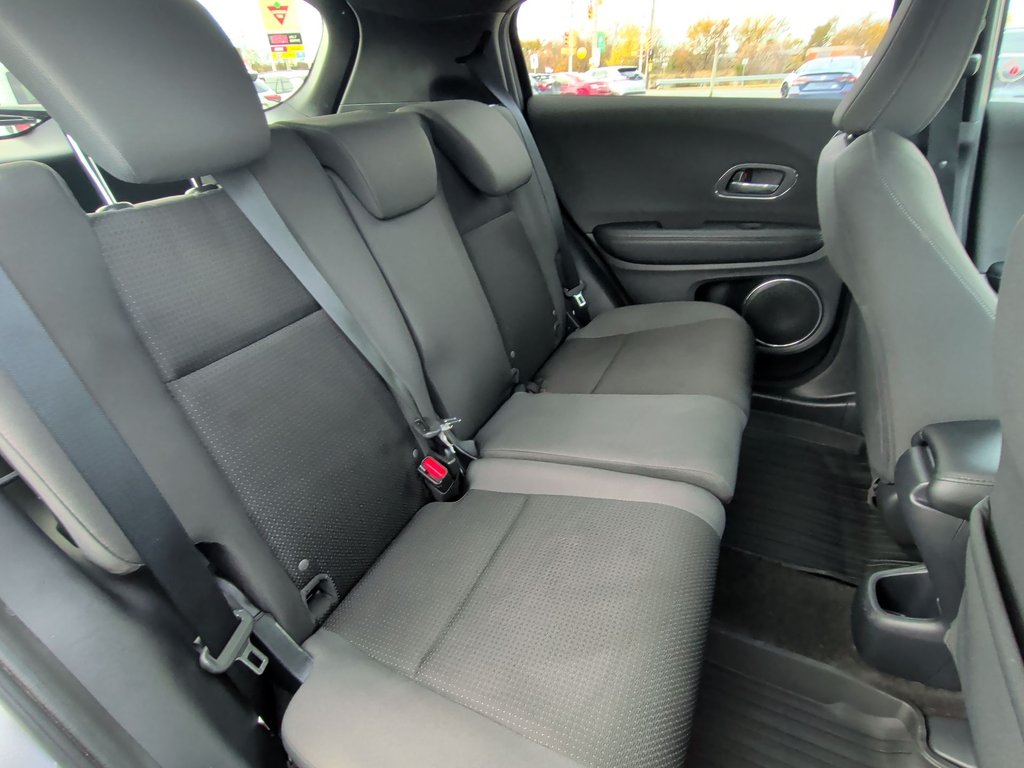 2022 Honda HR-V SPORT | Sunroof | Cam | USB | HtdSeats in Saint John, New Brunswick - 41 - w1024h768px