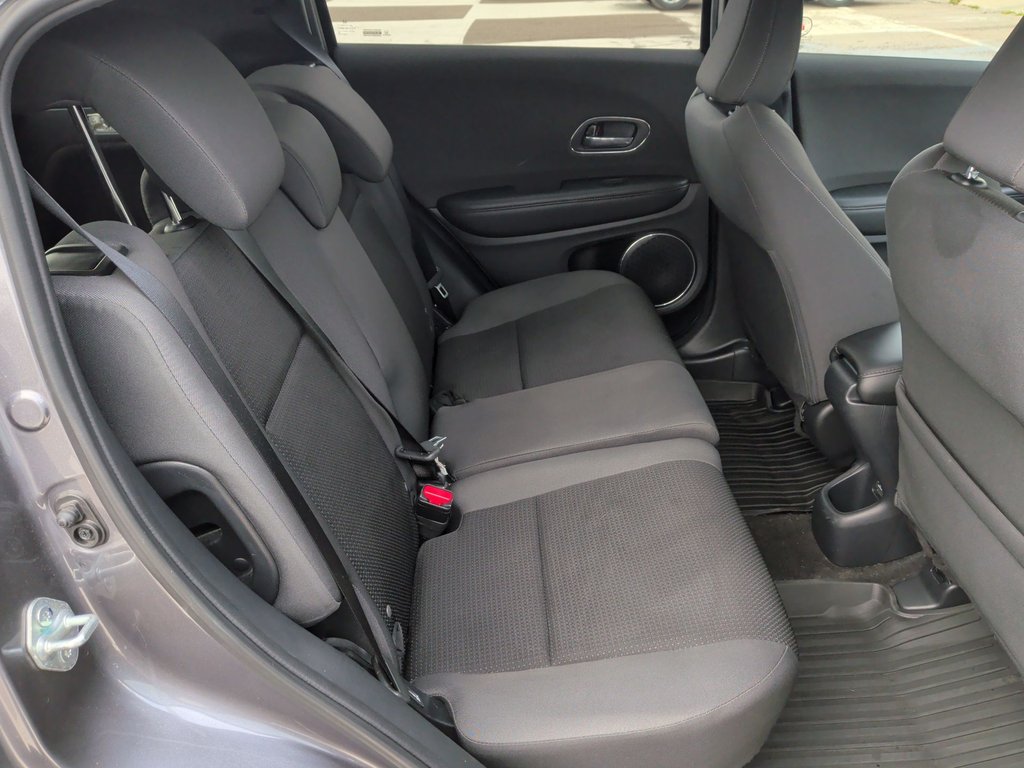 2022 Honda HR-V SPORT | Sunroof | Cam | USB | HtdSeats in Saint John, New Brunswick - 39 - w1024h768px
