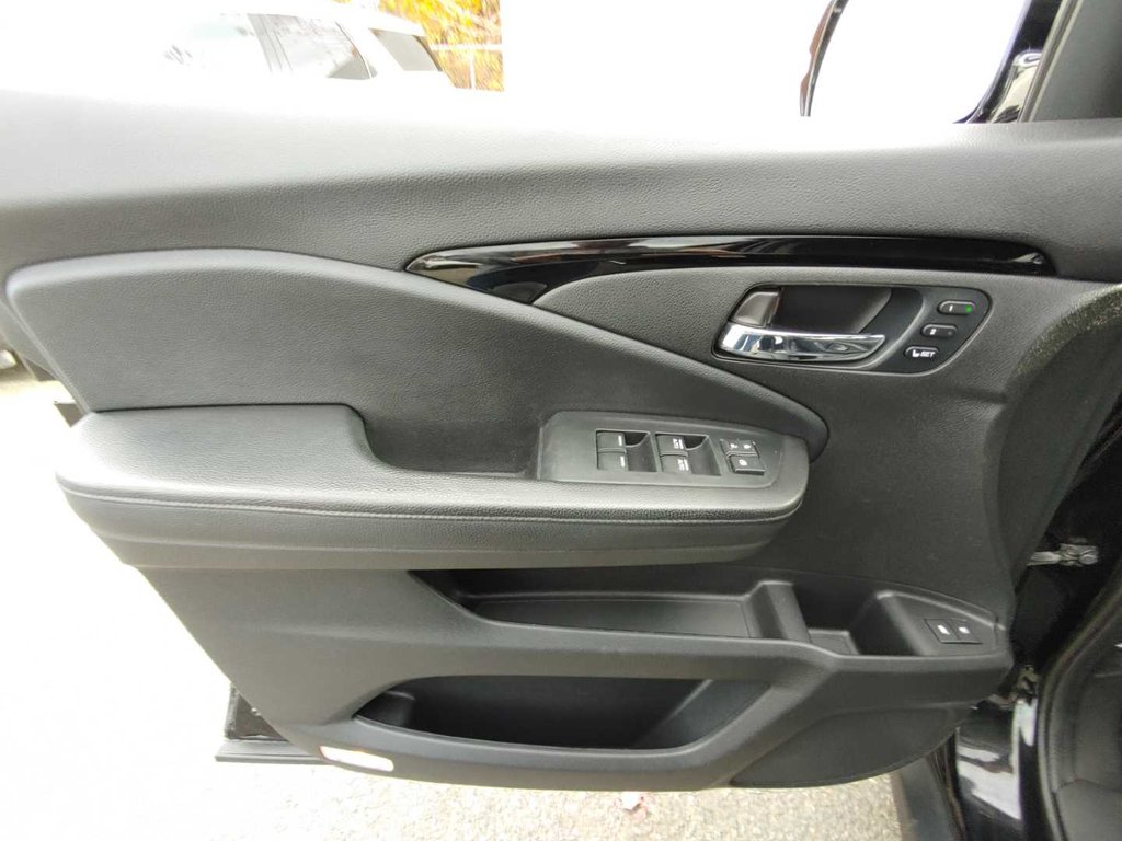 2020 Honda Pilot Touring | Leather | Roof | Cam | Warranty to 2027 in Saint John, New Brunswick - 30 - w1024h768px