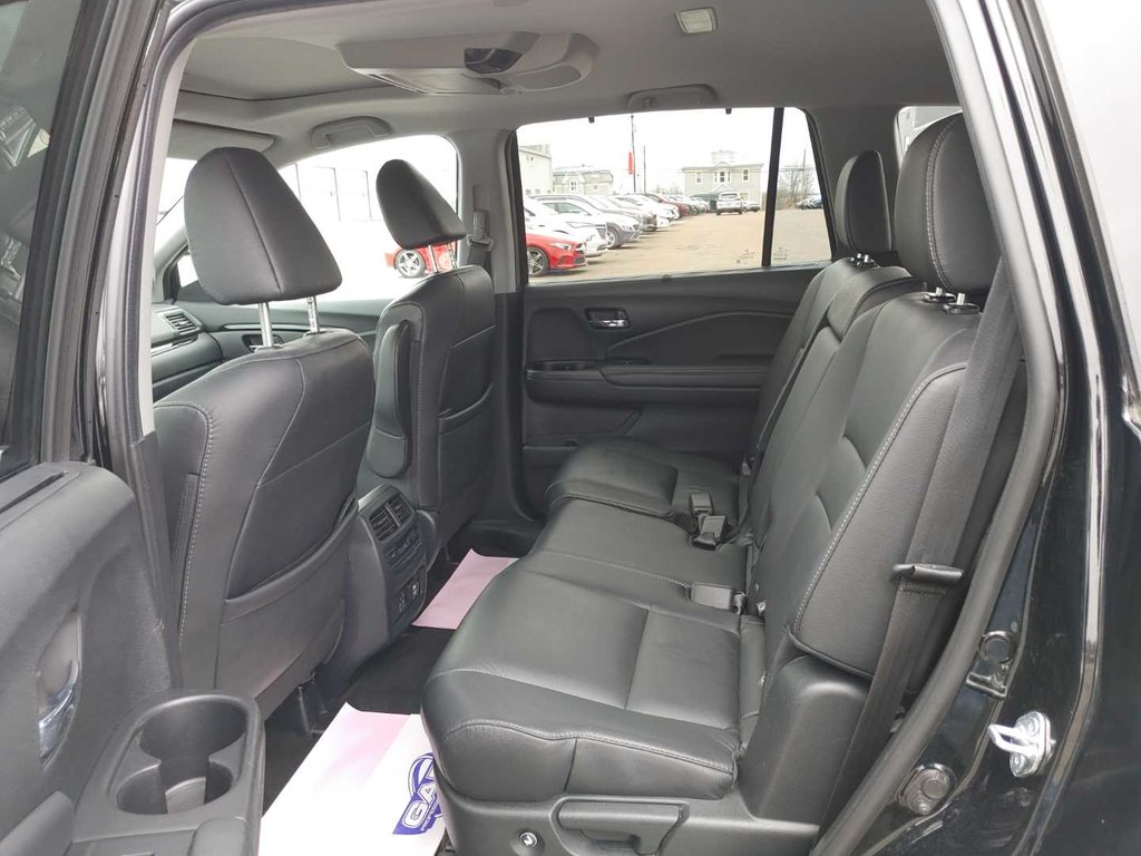 2022 Honda Pilot Touring | Leather | 8-Pass | FREE 120K Warranty in Saint John, New Brunswick - 33 - w1024h768px