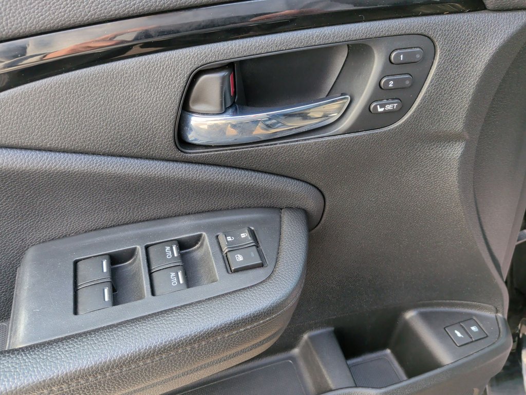 2022 Honda Pilot Touring | Sunroof | Leather | Cam in Saint John, New Brunswick - 15 - w1024h768px