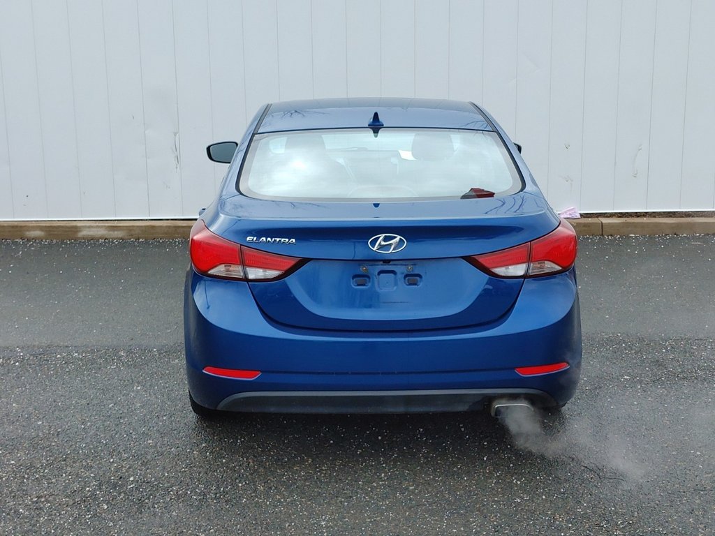 2015 Hyundai Elantra GLS | SunRoof | Cam | USB | HtdSeats | Bluetooth in Saint John, New Brunswick - 4 - w1024h768px