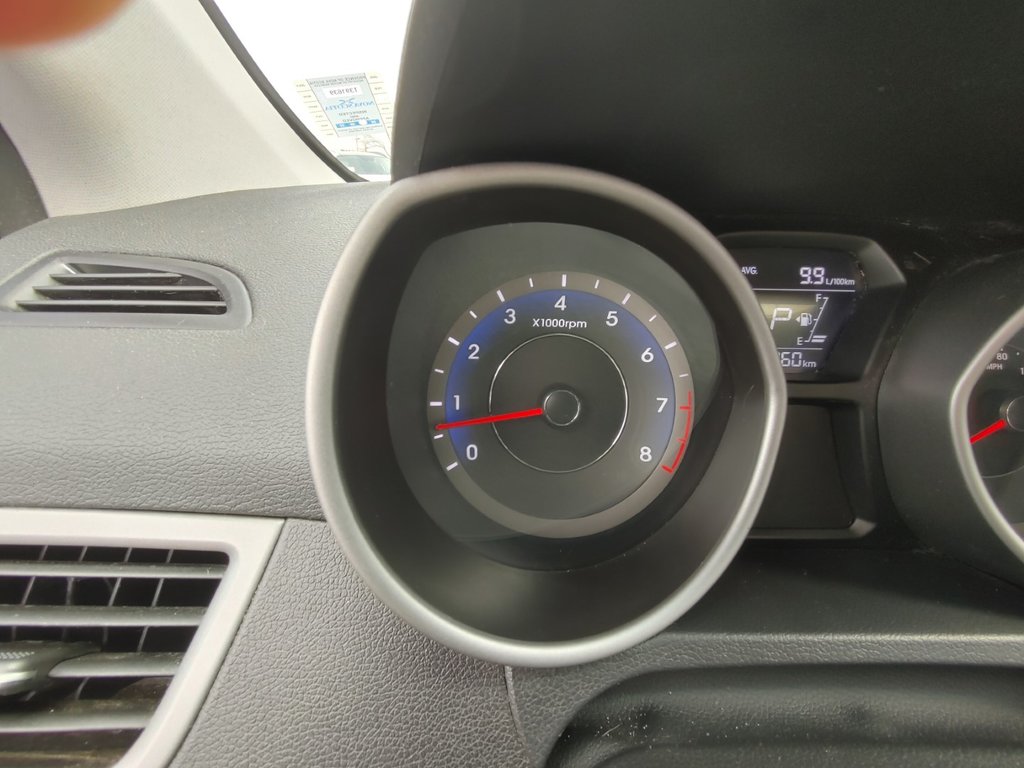 2015 Hyundai Elantra GLS | SunRoof | Cam | USB | HtdSeats | Bluetooth in Saint John, New Brunswick - 16 - w1024h768px