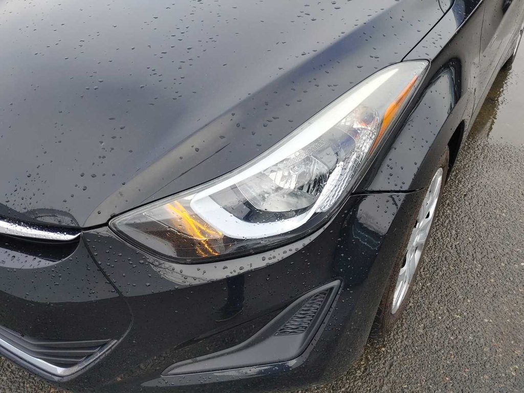 2015 Hyundai Elantra in Antigonish, Nova Scotia - 9 - w1024h768px