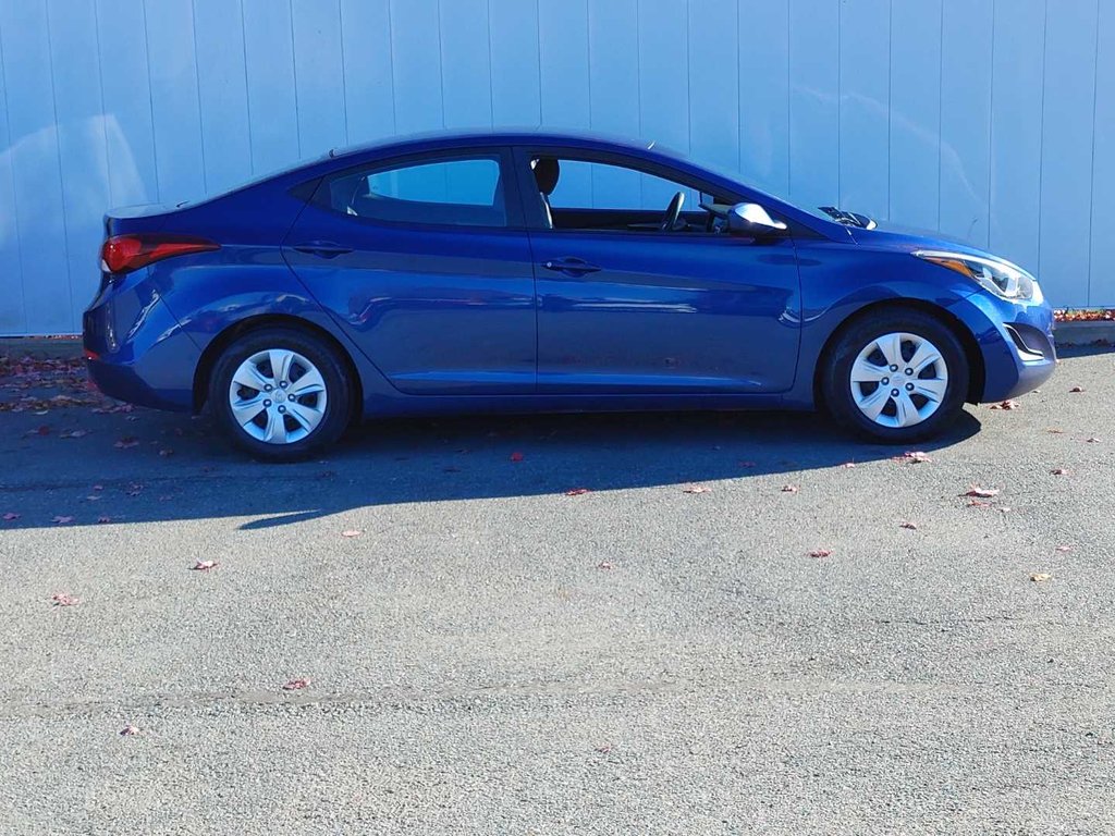 2016 Hyundai Elantra LE | USB | PwrLocks | PwrWindows in Saint John, New Brunswick - 2 - w1024h768px