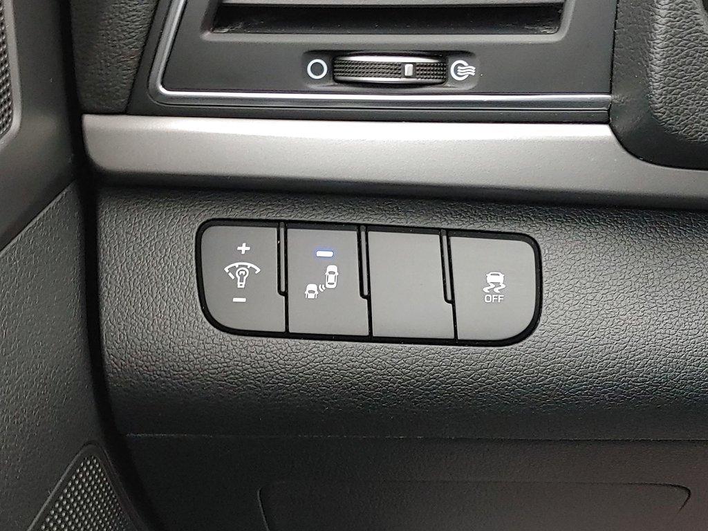 2018 Hyundai Elantra in Antigonish, Nova Scotia - 22 - w1024h768px