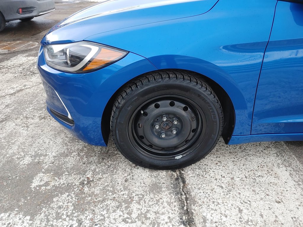 2018 Hyundai Elantra in Antigonish, Nova Scotia - 10 - w1024h768px