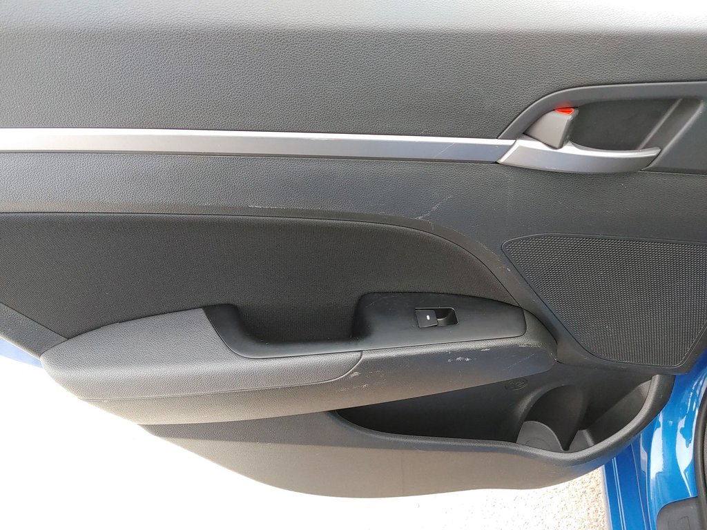 2018 Hyundai Elantra in Antigonish, Nova Scotia - 34 - w1024h768px