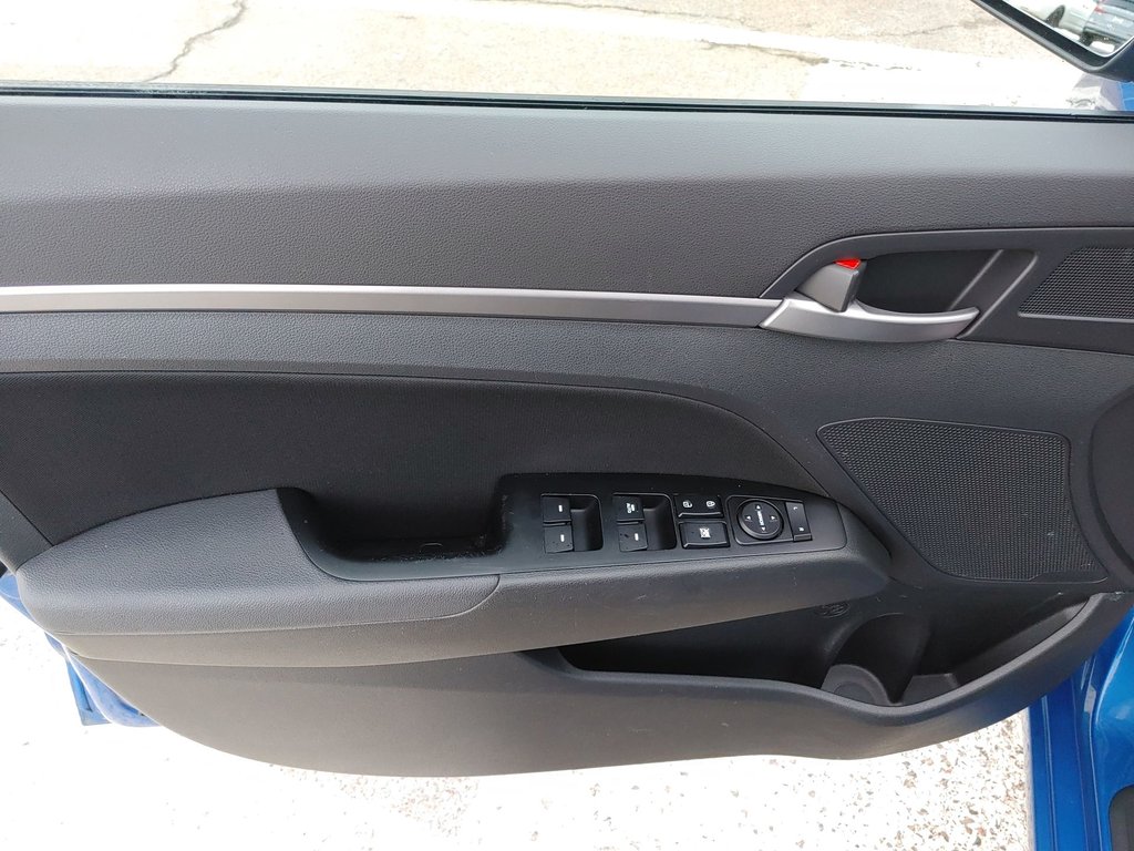 2018 Hyundai Elantra in Antigonish, Nova Scotia - 15 - w1024h768px