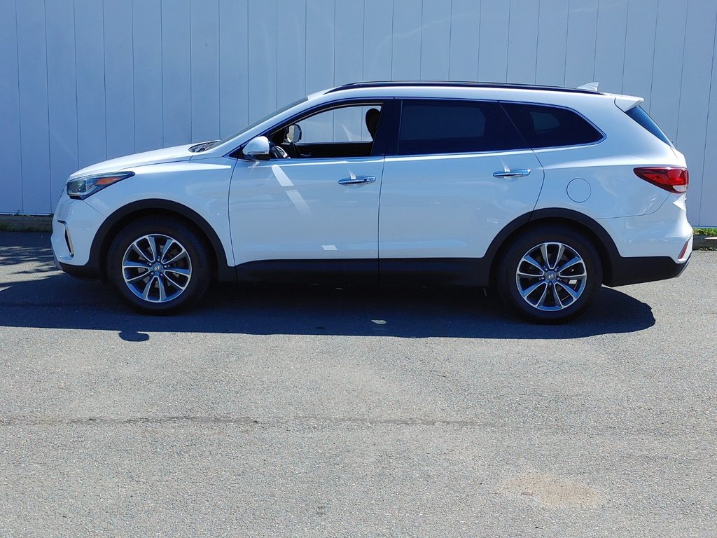 2019  Santa Fe XL Preferred | Cam | USB | 7-Pass | HtdSeats in Saint John, New Brunswick - 6 - w1024h768px