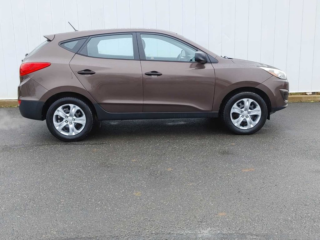 2014  Tucson GL | 6-Spd | USB | HtdSeats | Bluetooth | Keyless in Saint John, New Brunswick - 2 - w1024h768px