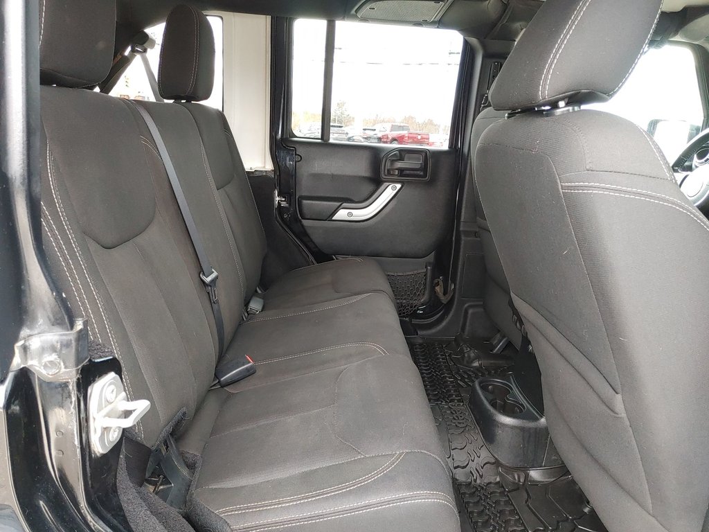 2016 Jeep Wrangler Unlimited Sahara | 6 Speed | AC | AT Tires in Saint John, New Brunswick - 37 - w1024h768px