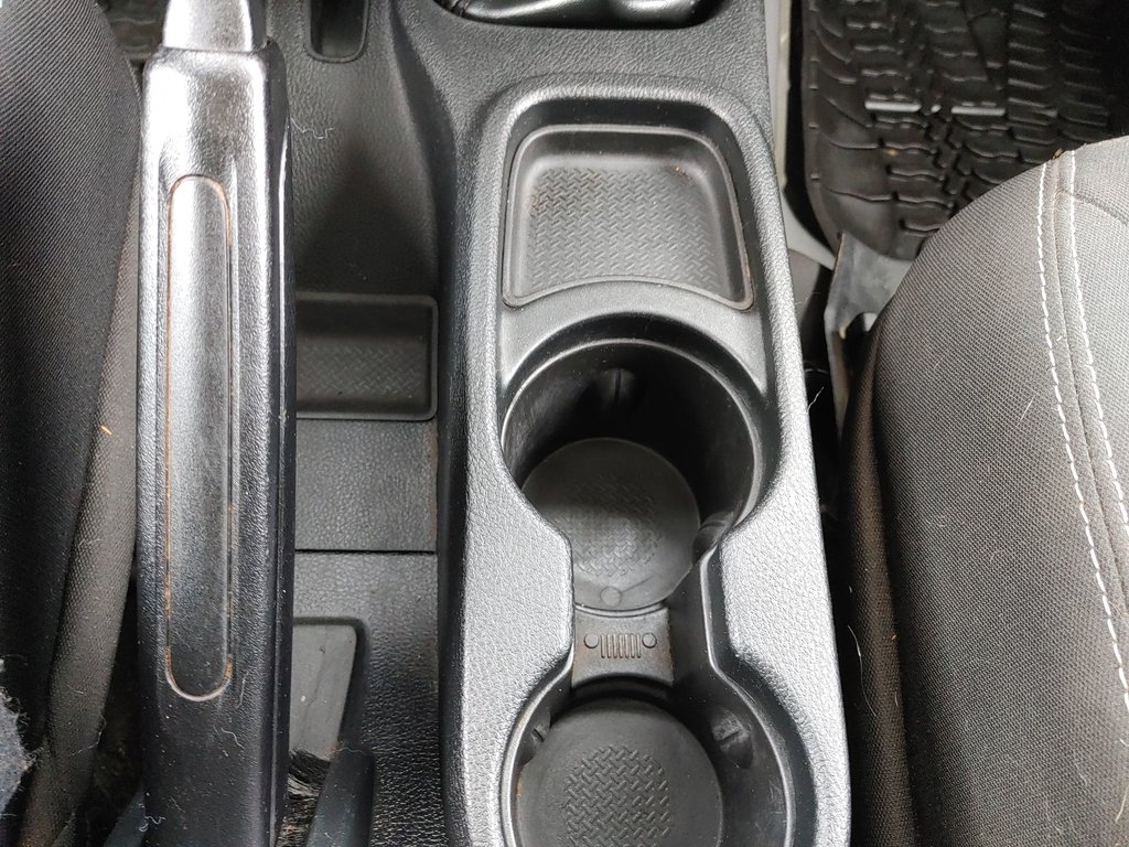 2016 Jeep Wrangler Unlimited Sahara | 6 Speed | AC | AT Tires in Saint John, New Brunswick - 27 - w1024h768px