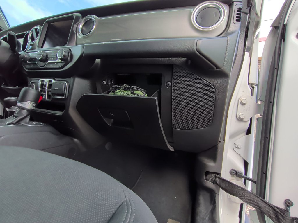 2022 Jeep WRANGLER UNLIMITED SAHARA | Hard Top | Cam | USB in Saint John, New Brunswick - 41 - w1024h768px