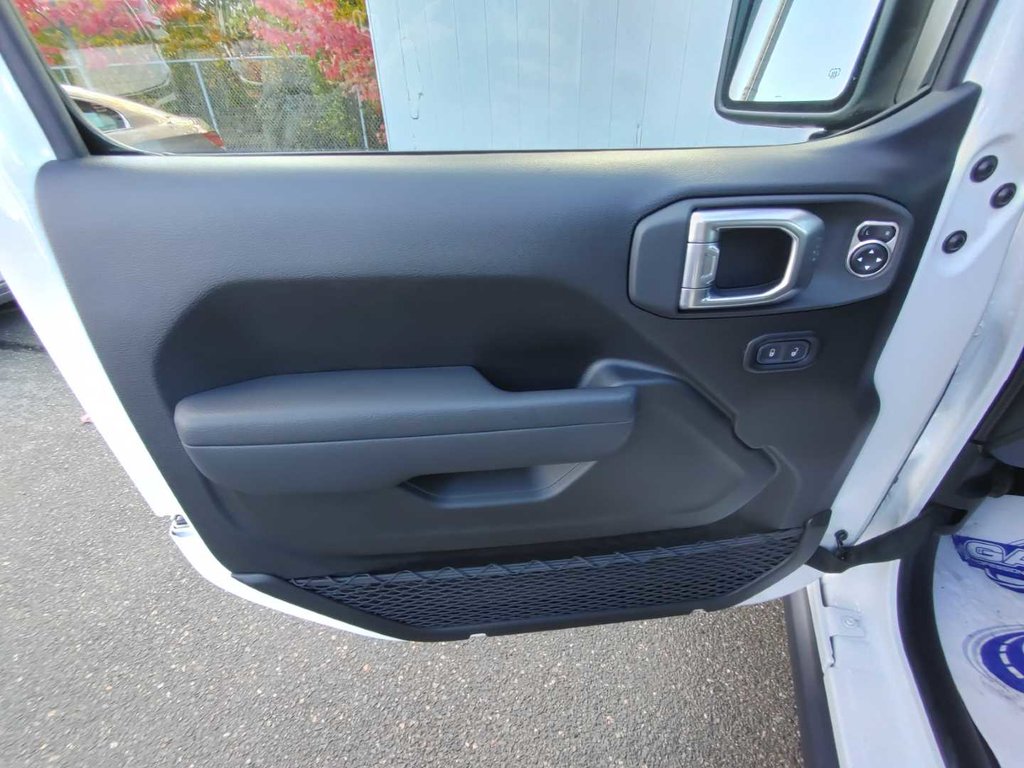 Jeep Wrangler Willys | Freedom Top | Manual | Warranty to 2030 2025 à Saint John, Nouveau-Brunswick - 32 - w1024h768px