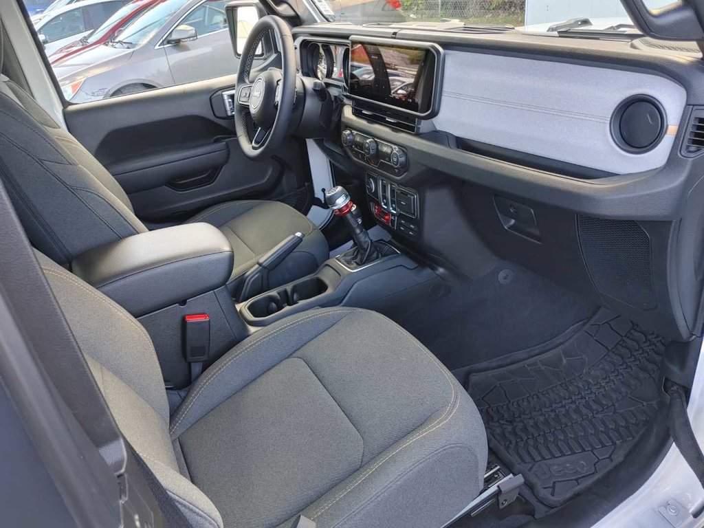 Jeep Wrangler Willys | Freedom Top | Manual | Warranty to 2030 2025 à Saint John, Nouveau-Brunswick - 36 - w1024h768px