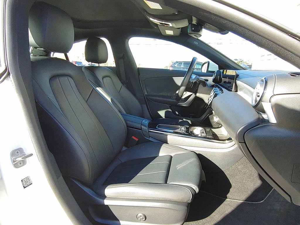 2025 Mercedes-Benz CLA 250 4Matic | Sunroof | Leather | Warranty to 2028 in Saint John, New Brunswick - 42 - w1024h768px