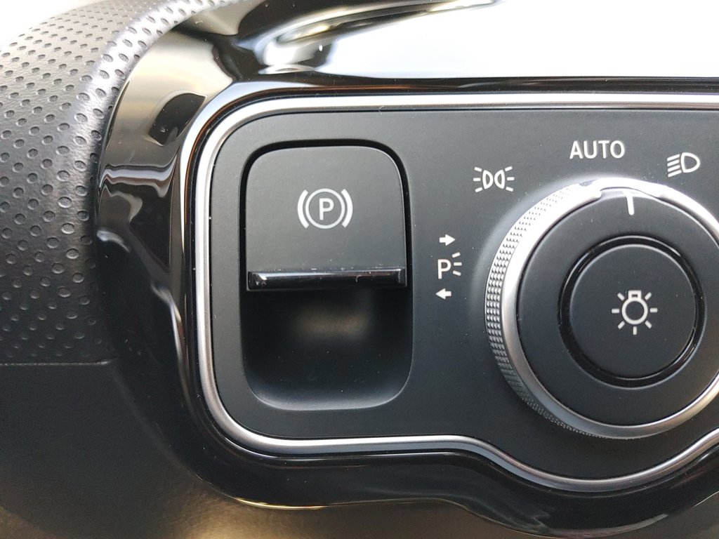 2025 Mercedes-Benz CLA 250 4Matic | Sunroof | Leather | Warranty to 2028 in Saint John, New Brunswick - 29 - w1024h768px