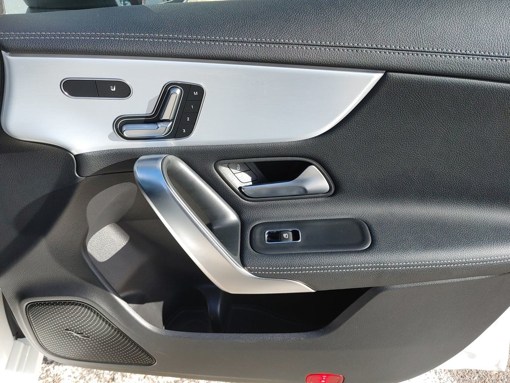 2025 Mercedes-Benz CLA 250 4Matic | Sunroof | Leather | Warranty to 2028 in Saint John, New Brunswick - 41 - w1024h768px