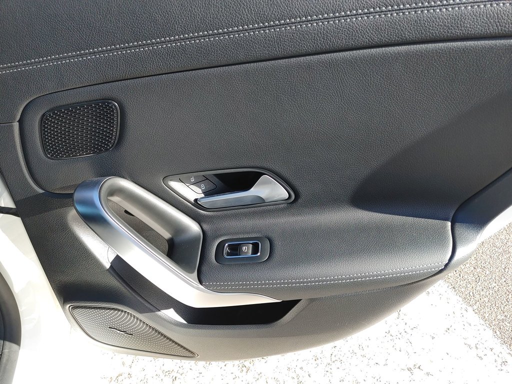 2025 Mercedes-Benz CLA 250 4Matic | Sunroof | Leather | Warranty to 2028 in Saint John, New Brunswick - 38 - w1024h768px