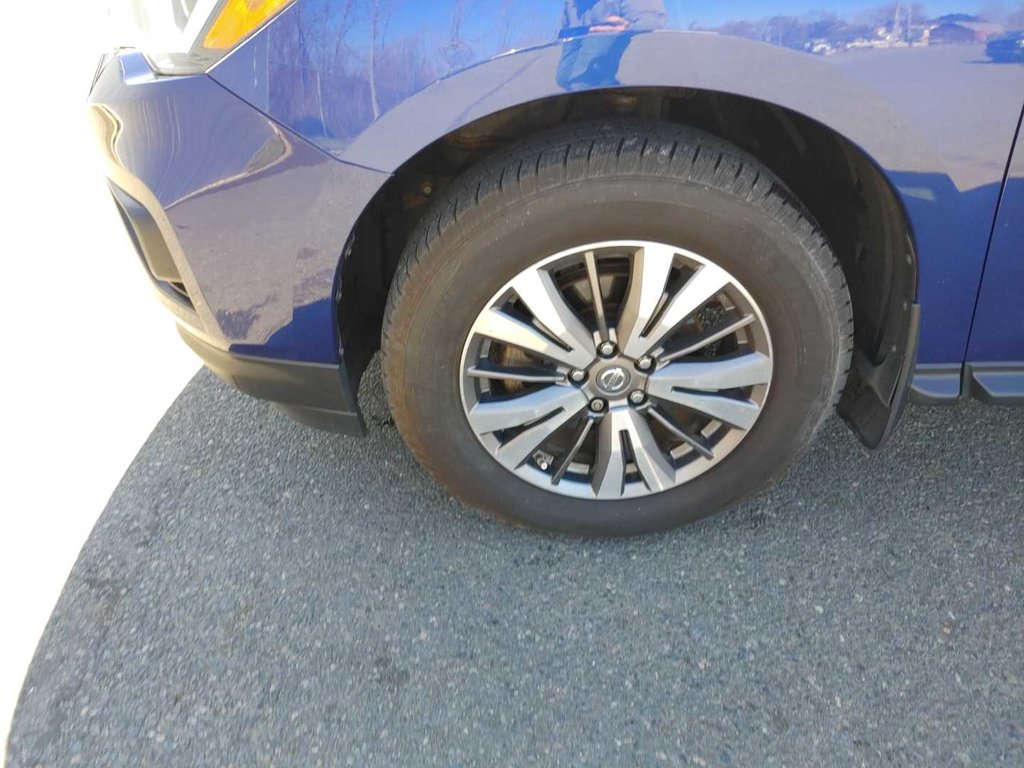 2019 Nissan Pathfinder in Antigonish, Nova Scotia - 11 - w1024h768px