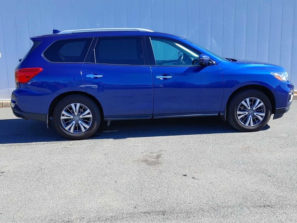 2019 Nissan Pathfinder in Antigonish, Nova Scotia - 2 - w1024h768px
