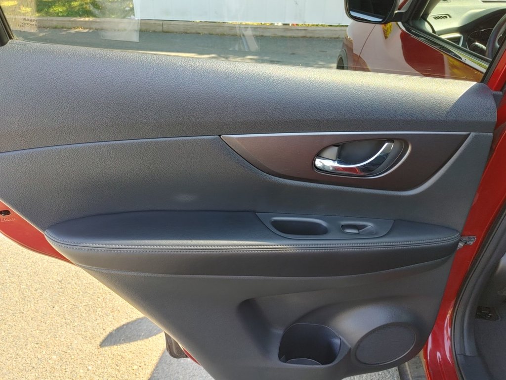 2016 Nissan Rogue SV | Cam | USB | Heated Seats in Saint John, New Brunswick - 32 - w1024h768px