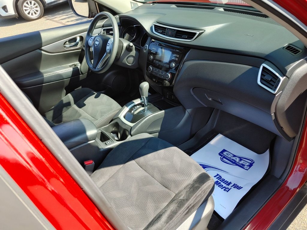 2016 Nissan Rogue SV | Cam | USB | Heated Seats in Saint John, New Brunswick - 37 - w1024h768px