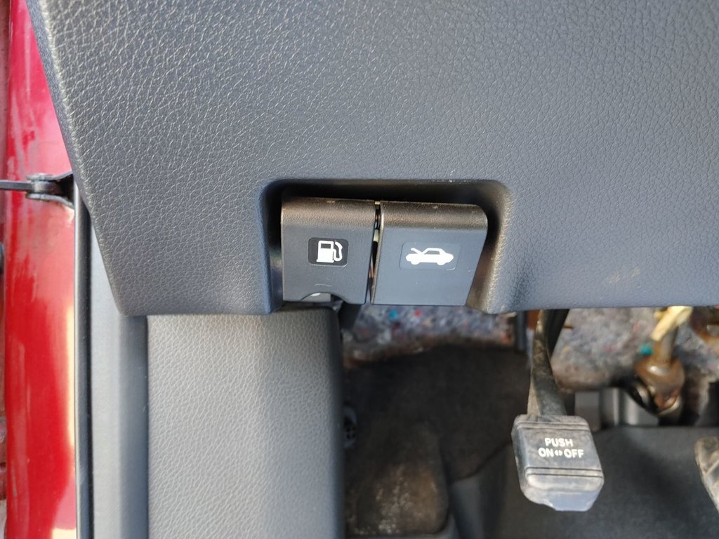 2016 Nissan Rogue SV | Cam | USB | Heated Seats in Saint John, New Brunswick - 29 - w1024h768px