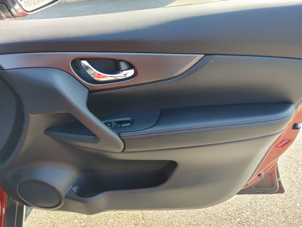 2016 Nissan Rogue SV | Cam | USB | Heated Seats in Saint John, New Brunswick - 39 - w1024h768px