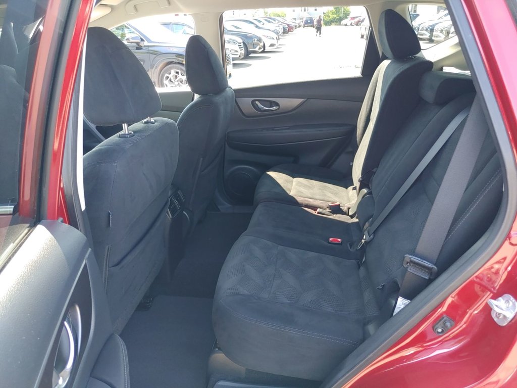 2016 Nissan Rogue SV | Cam | USB | Heated Seats in Saint John, New Brunswick - 31 - w1024h768px
