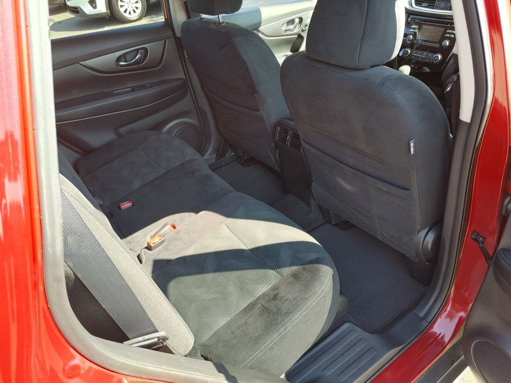 2016 Nissan Rogue SV | Cam | USB | Heated Seats in Saint John, New Brunswick - 34 - w1024h768px