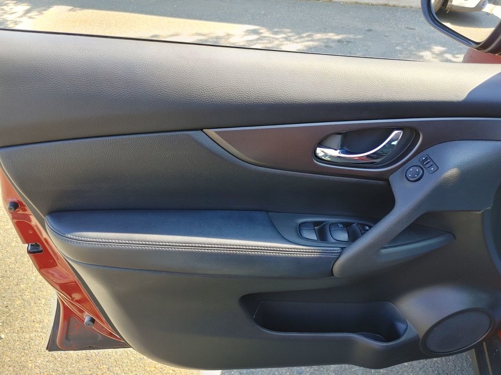 2016 Nissan Rogue SV | Cam | USB | Heated Seats in Saint John, New Brunswick - 27 - w1024h768px