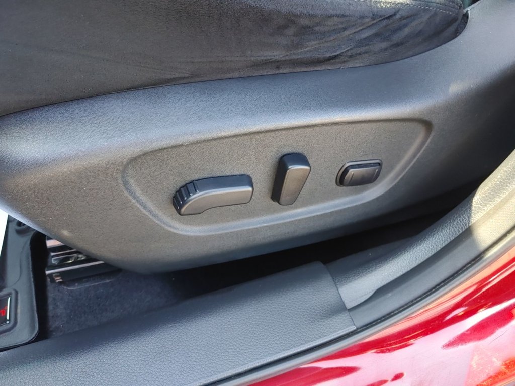 2016 Nissan Rogue SV | Cam | USB | Heated Seats in Saint John, New Brunswick - 28 - w1024h768px