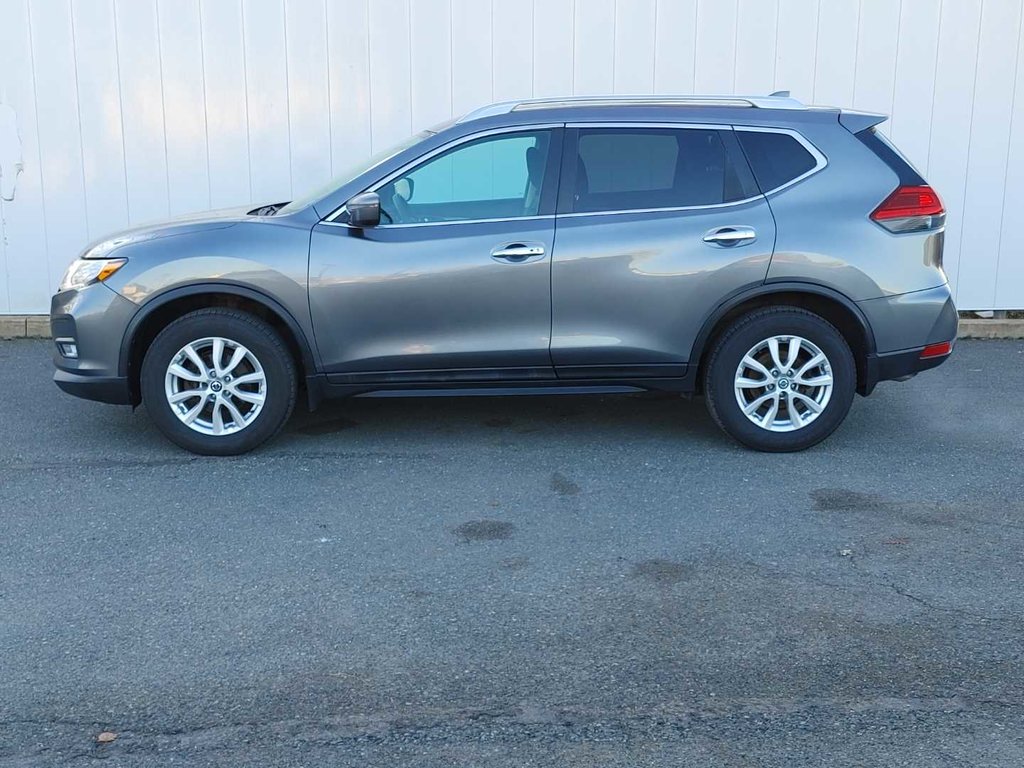 2017 Nissan Rogue in Antigonish, Nova Scotia - 6 - w1024h768px