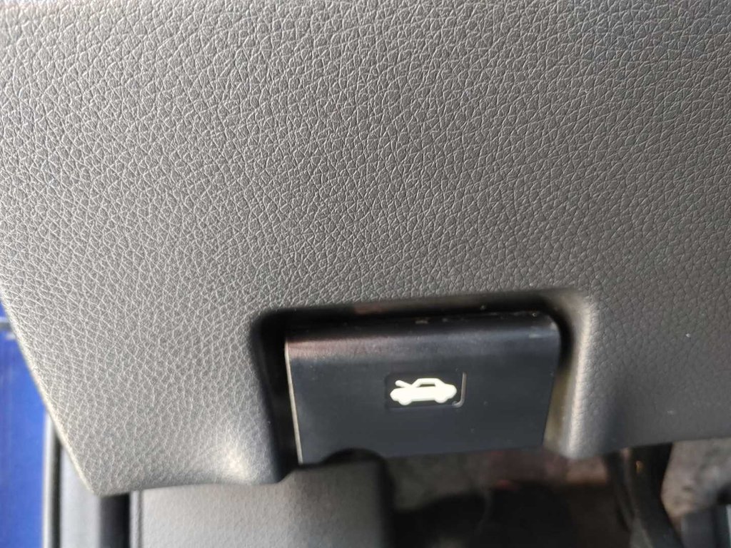 2019 Nissan Rogue SV | Cam | HtdSeats | USB | Bluetooth | Keyless in Saint John, New Brunswick - 27 - w1024h768px