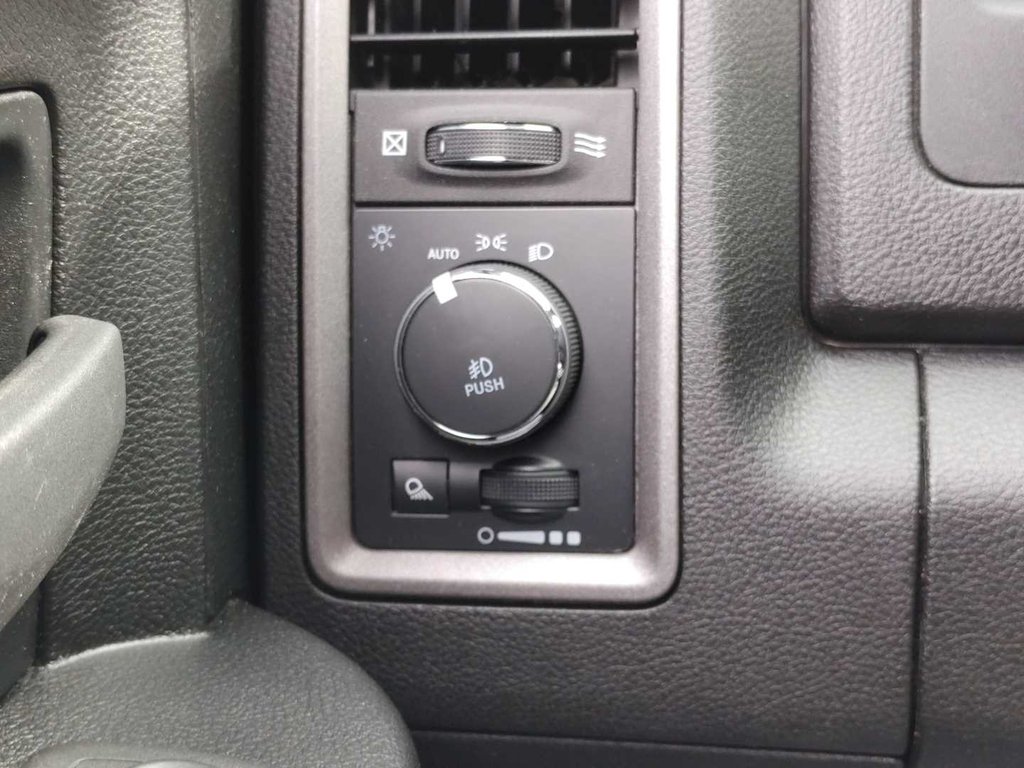 2022 Ram 1500 Classic in Antigonish, Nova Scotia - 45 - w1024h768px